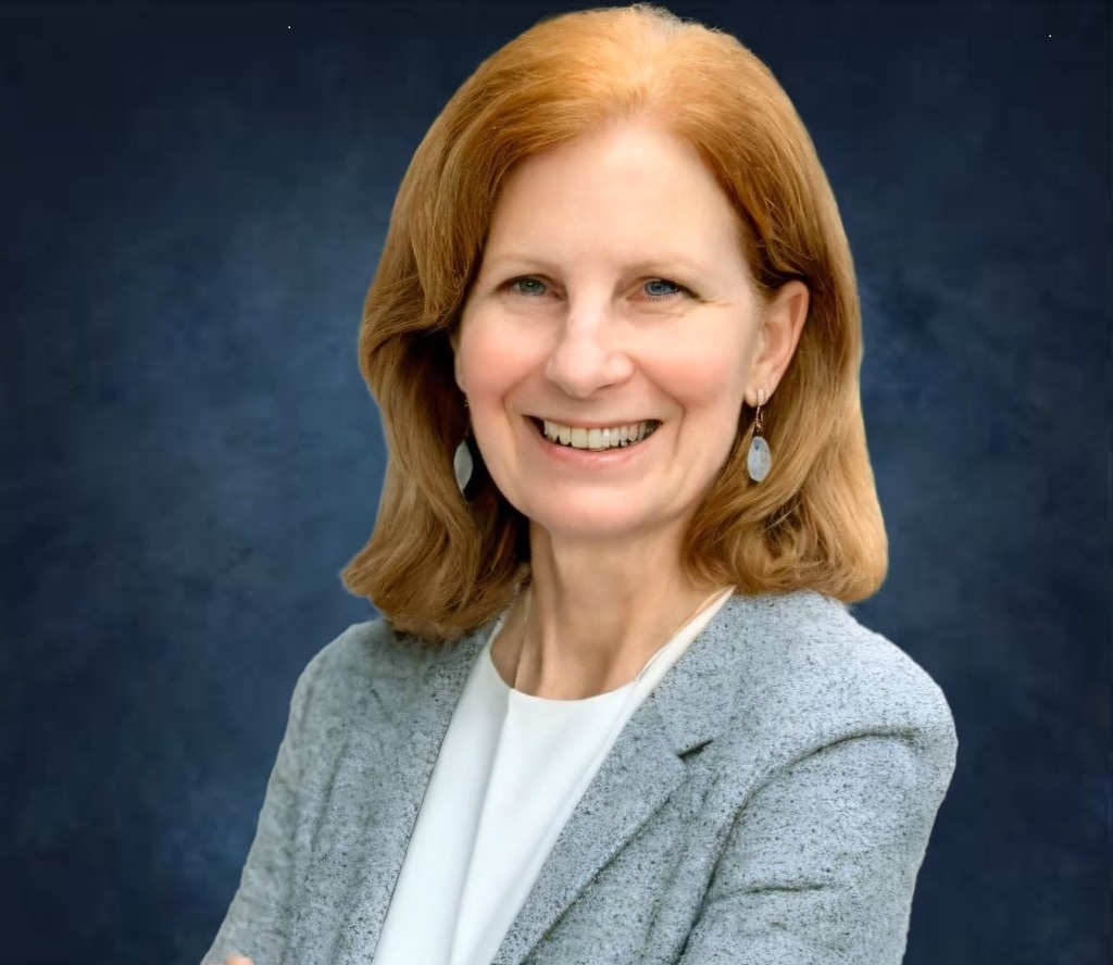 Lea Ward Headshot